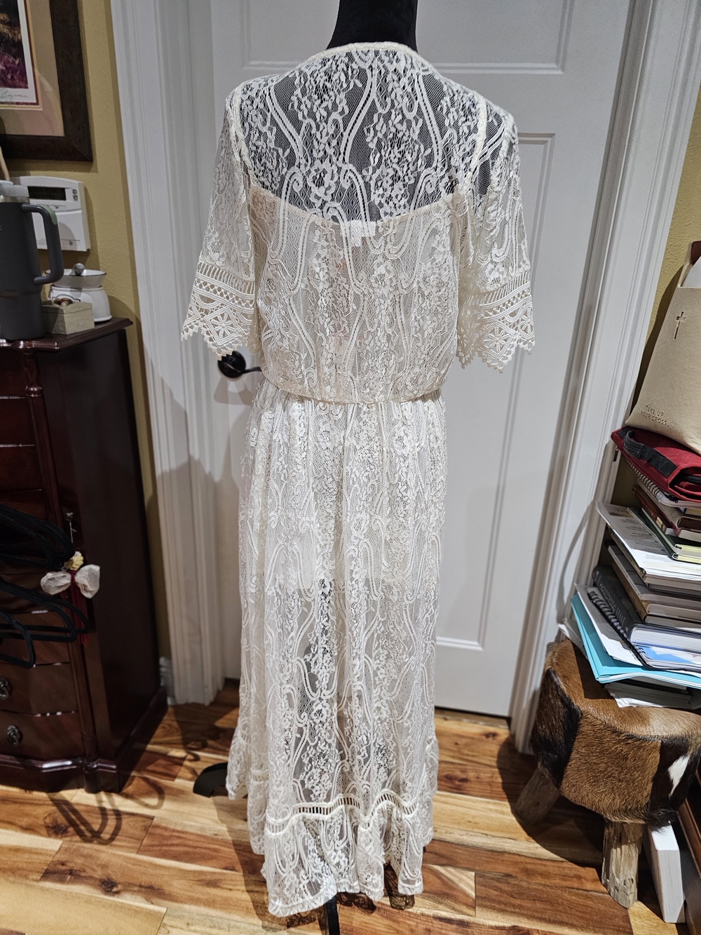Shyanne Ivory Lace Button-Front Maxi Dress, NWT - Picture 5 of 15